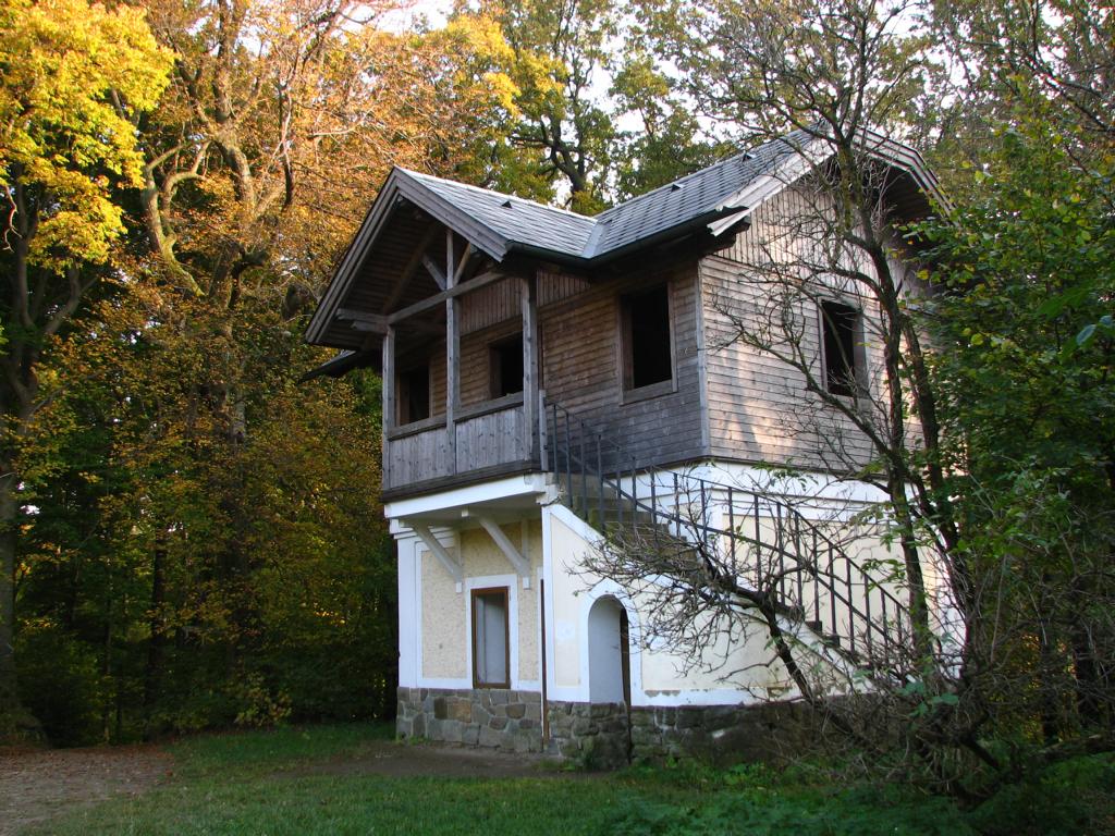 Das vergessene Dorf: Schwarzenbergpark – Hameau – Schwarzenbergpark