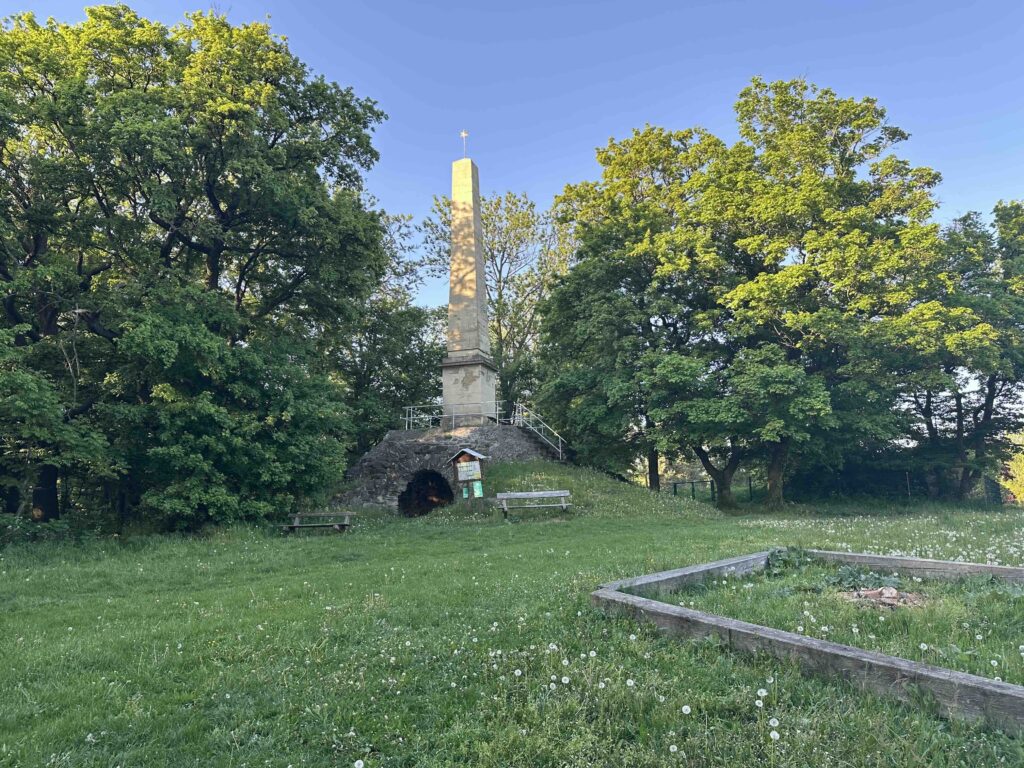 Hadersfeld Obelisk