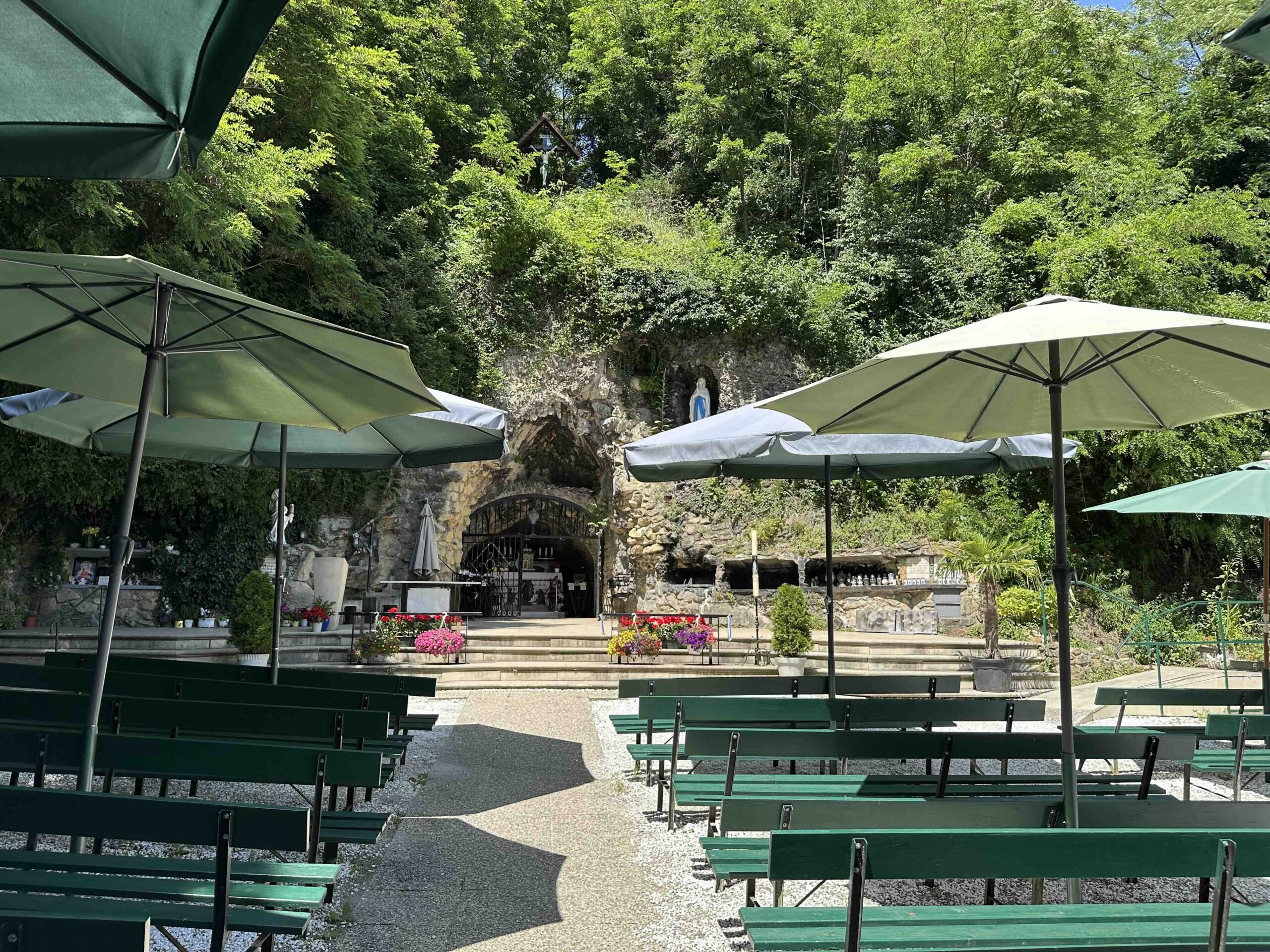 Gelbe Markierung Lourdesgrotte/B14 - Hadersfeld via Binderjockl