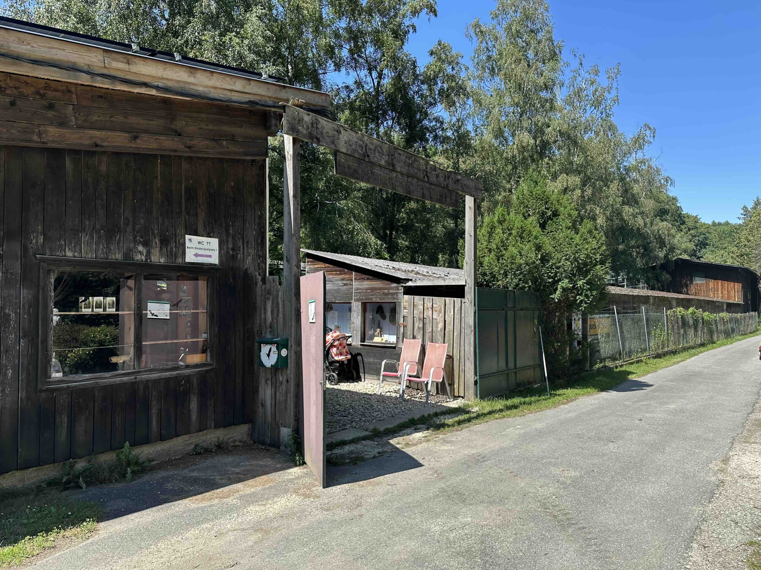 Wegknoten Greifvogelstation
