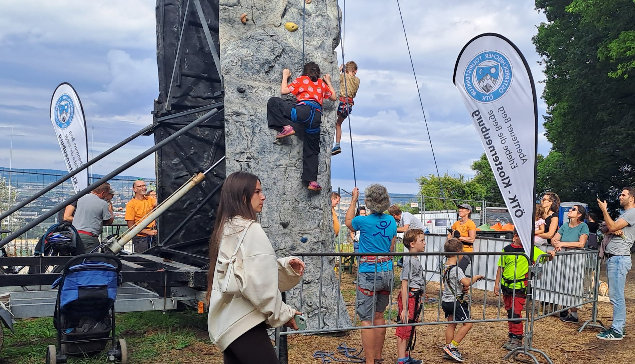 6435551f-719b-4587-a45b-aa20f98d47b9